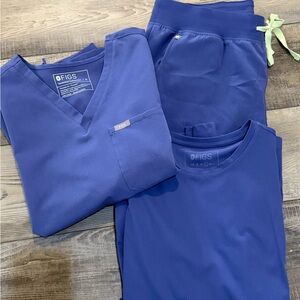 Figs Wayfarer 3 piece Scrub Set